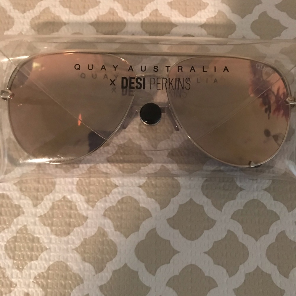 Quay x Desi Perkins High Key Rose Gold Sunglasses